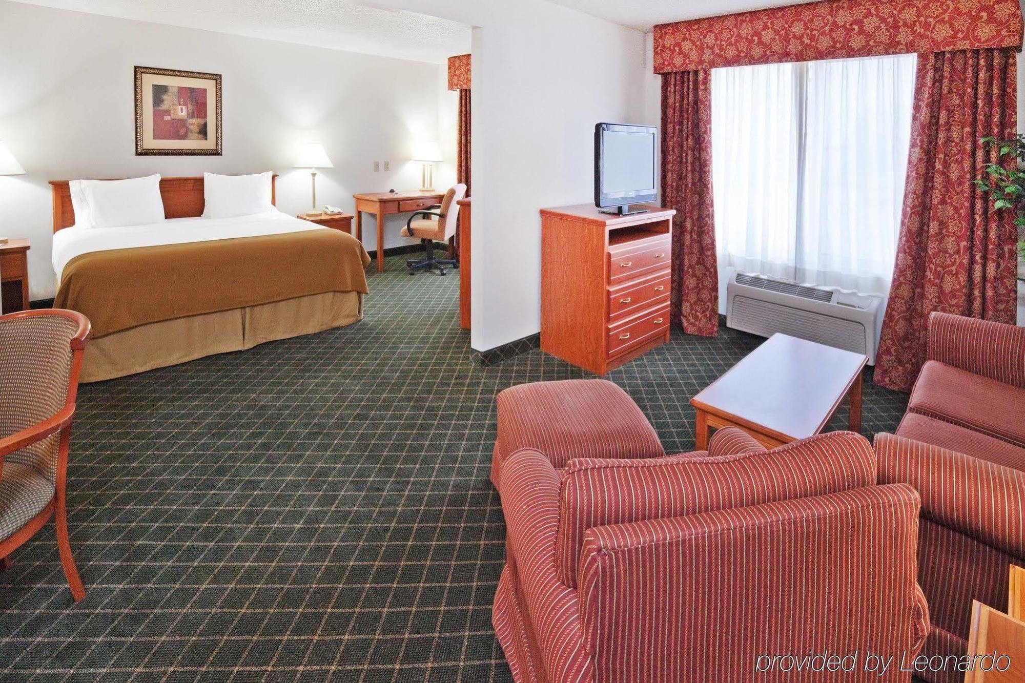 Holiday Inn Express Hotel & Suites Chickasha By Ihg Pokoj fotografie
